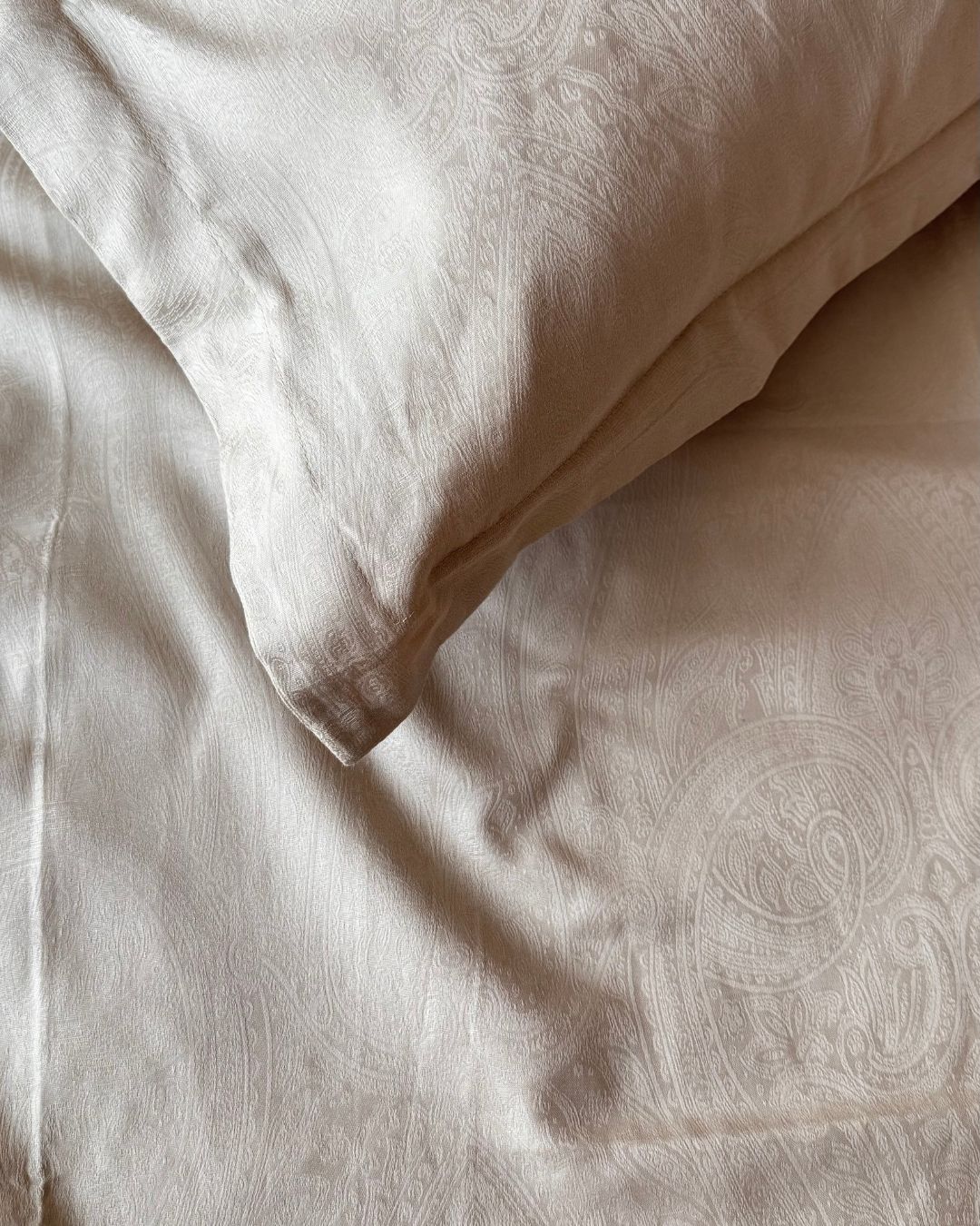 Jacquard Cream Bedsheet Set