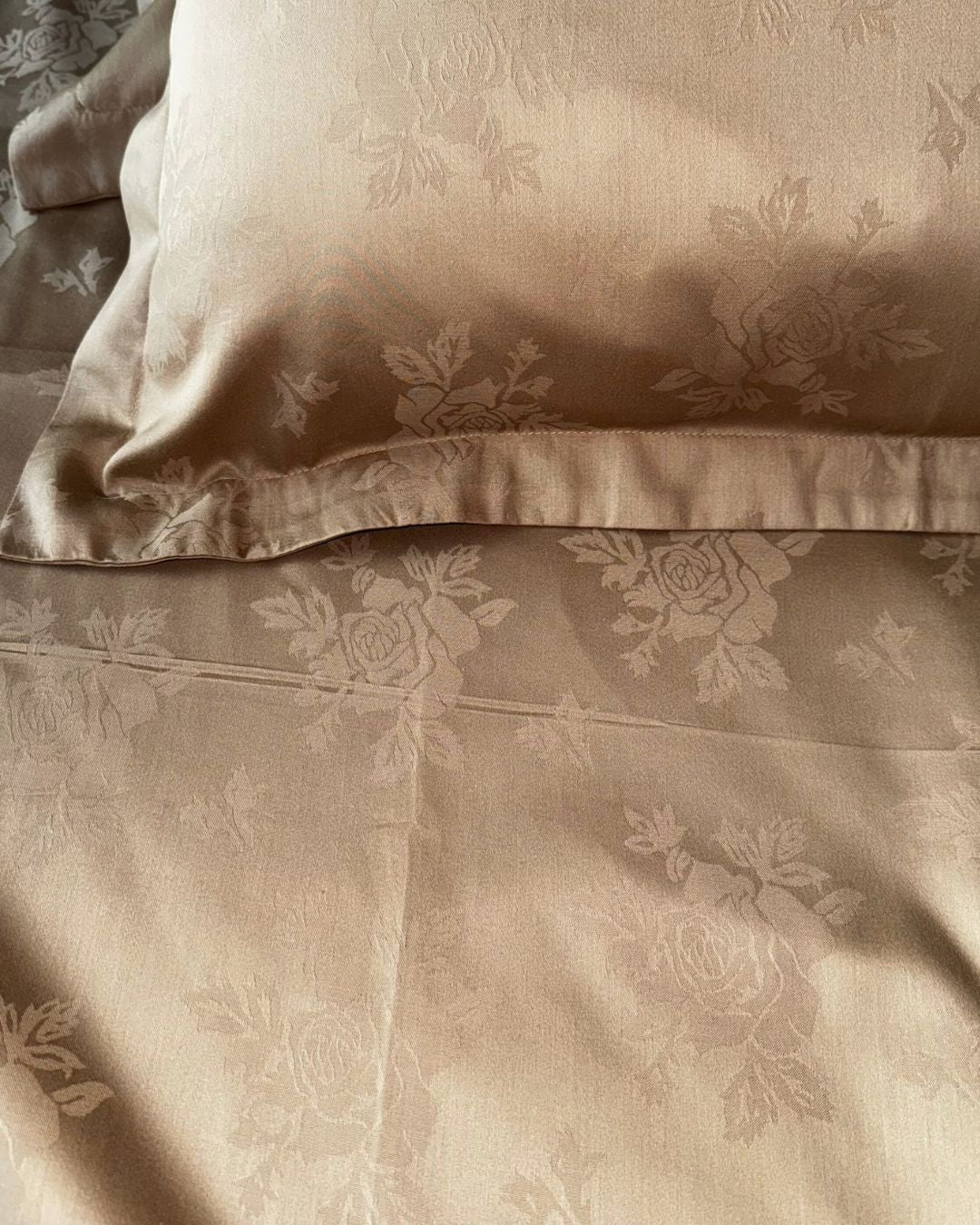 Jacquard Rose Beige Bedsheet Set