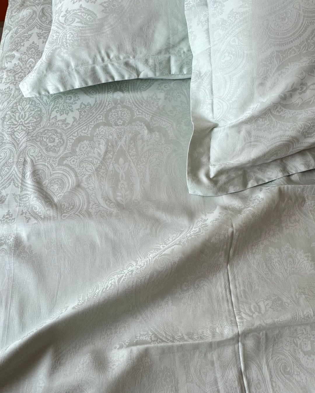 Jacquard Mint Paisley Bedsheet Set