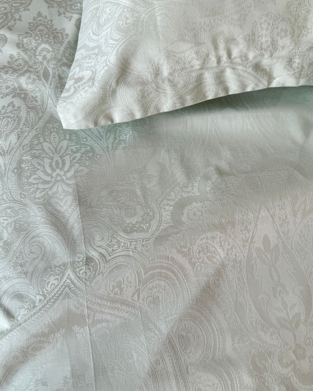 Jacquard Mint Paisley Bedsheet Set