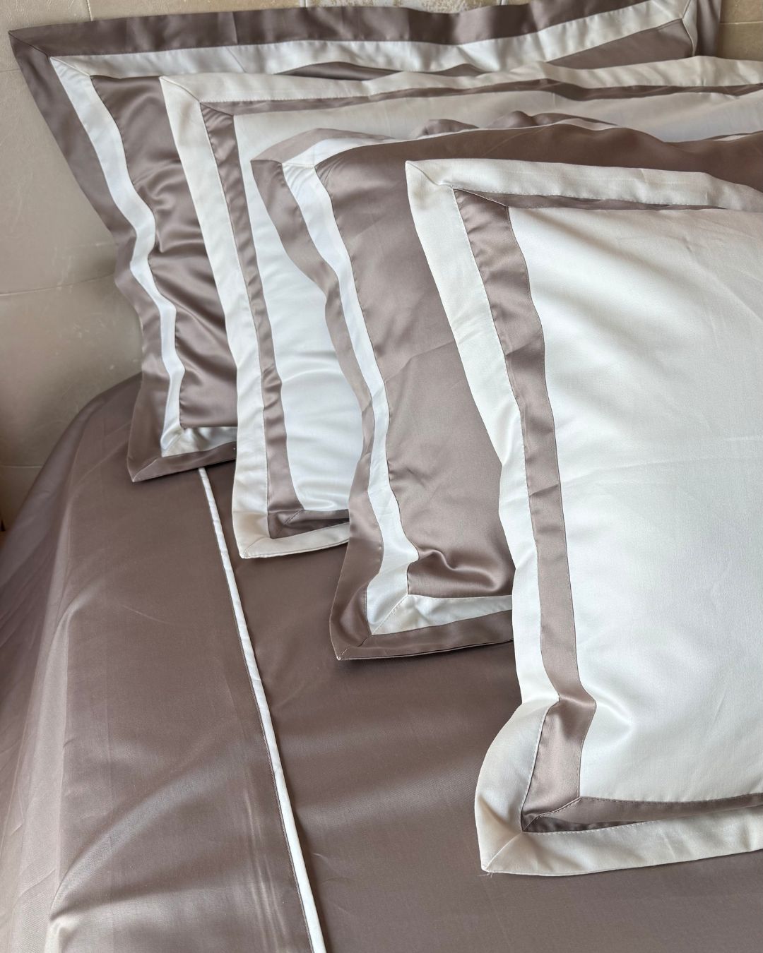 Borderline Taupe Ivory