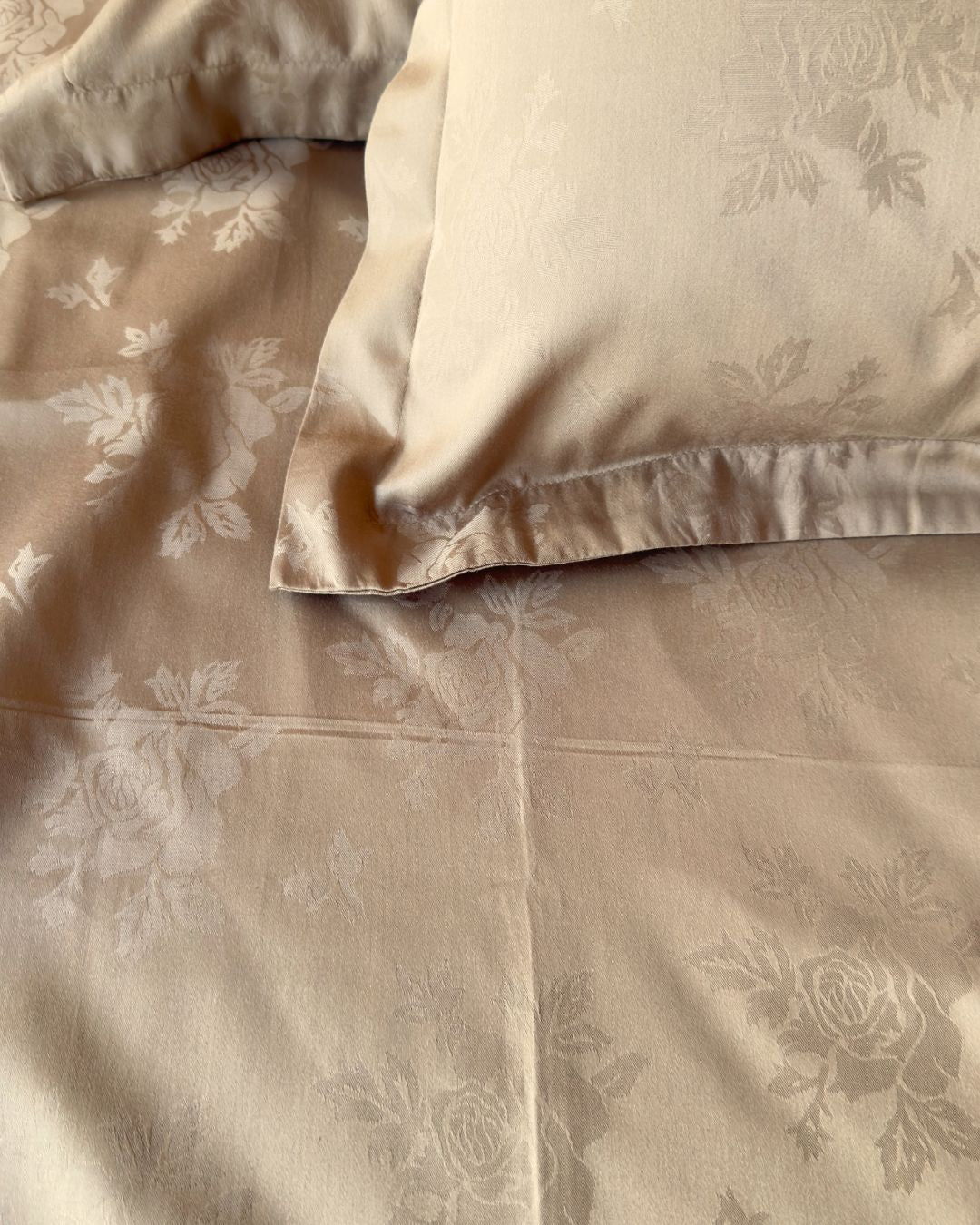 Jacquard Rose Beige Bedsheet Set