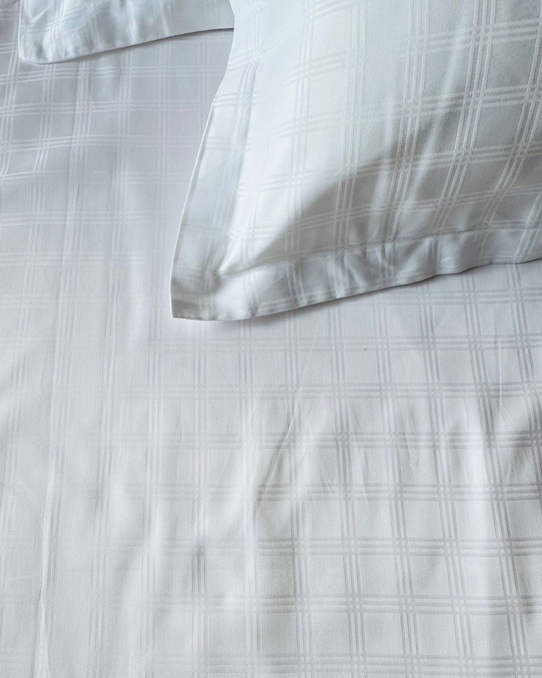 Jacquard White Checks Bedsheet Set