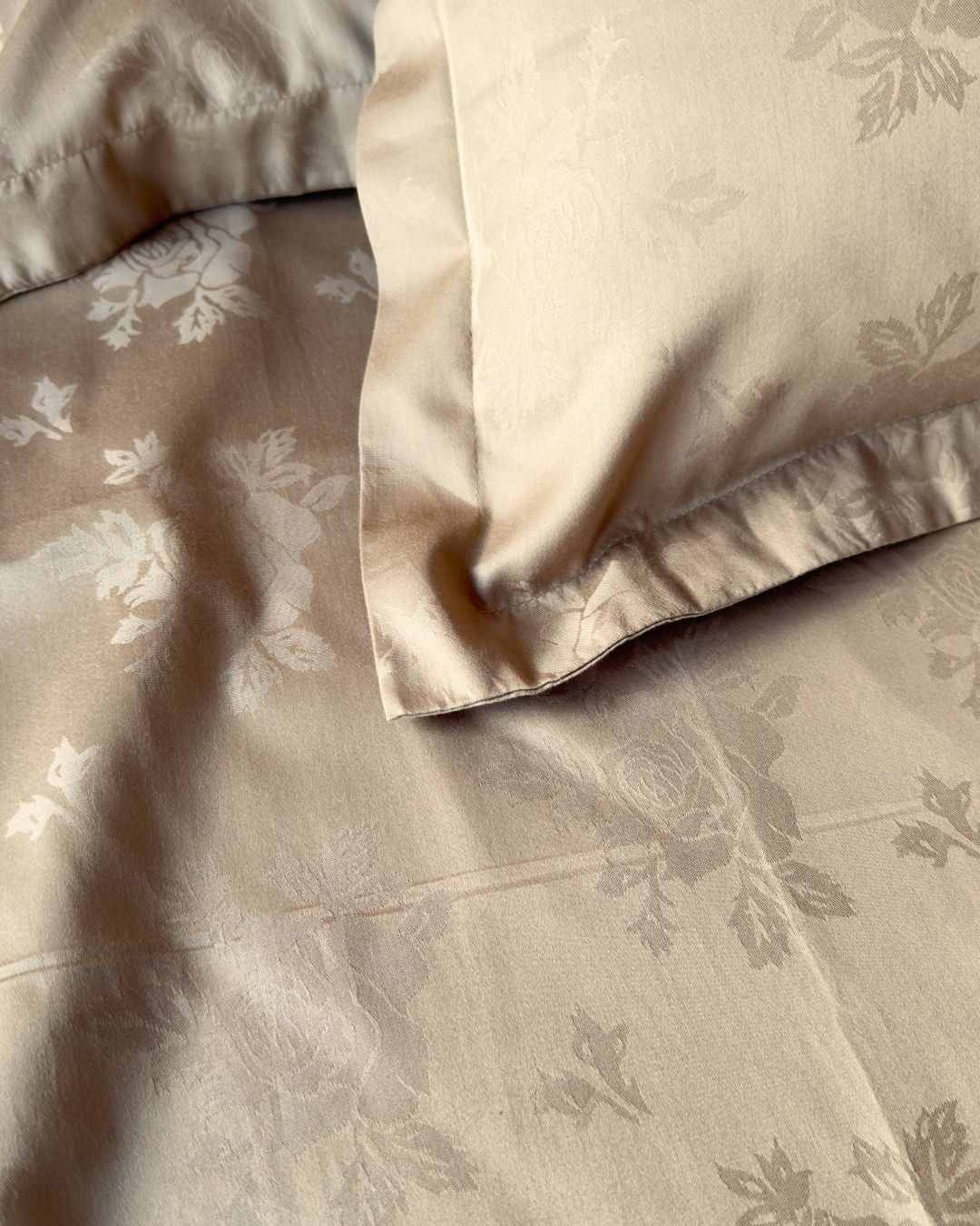 Jacquard Rose Beige Bedsheet Set