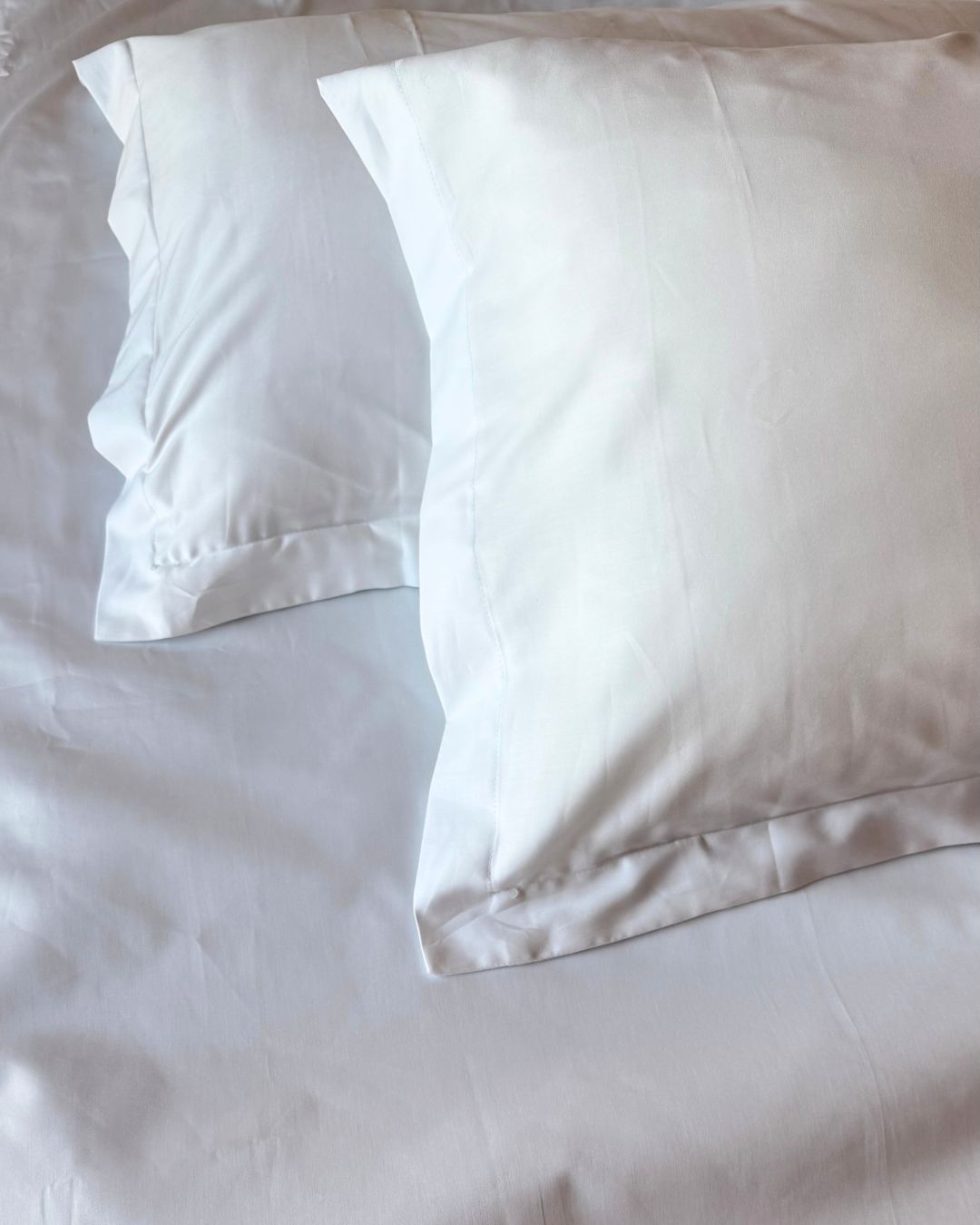 Milky White Sateen Bedsheet Set