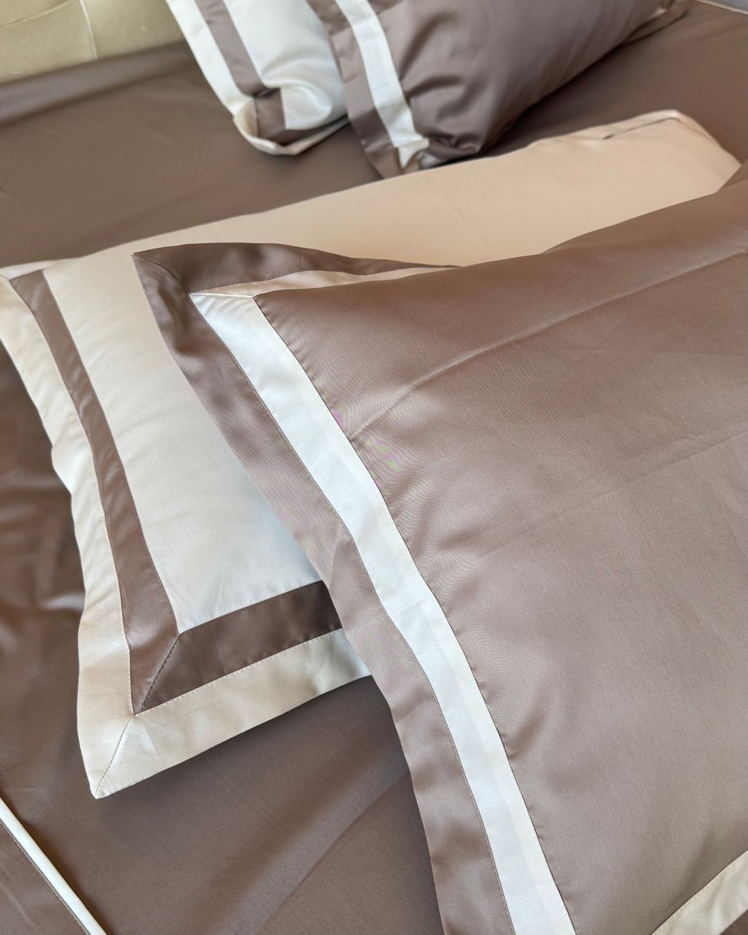 Borderline Taupe Ivory