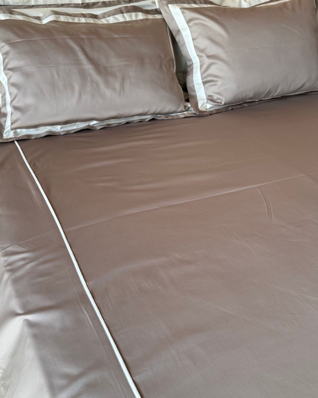 Borderline Taupe Ivory