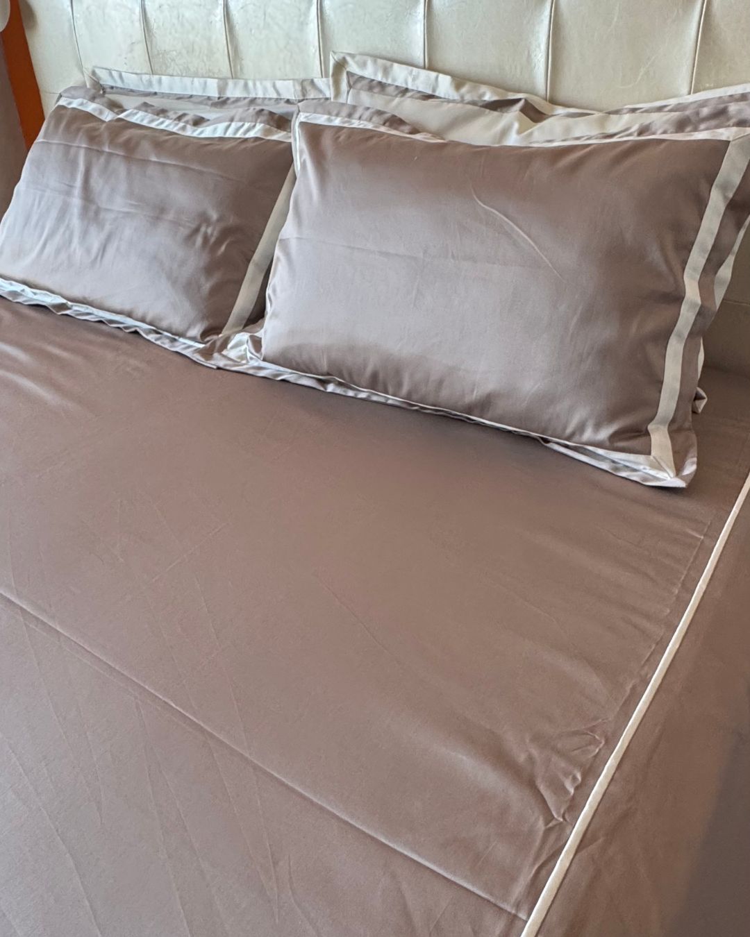 Borderline Taupe Ivory