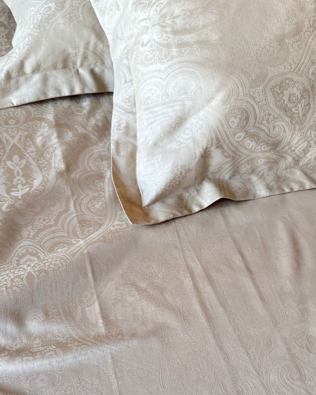 Jacquard Biscuit Bedsheet Set