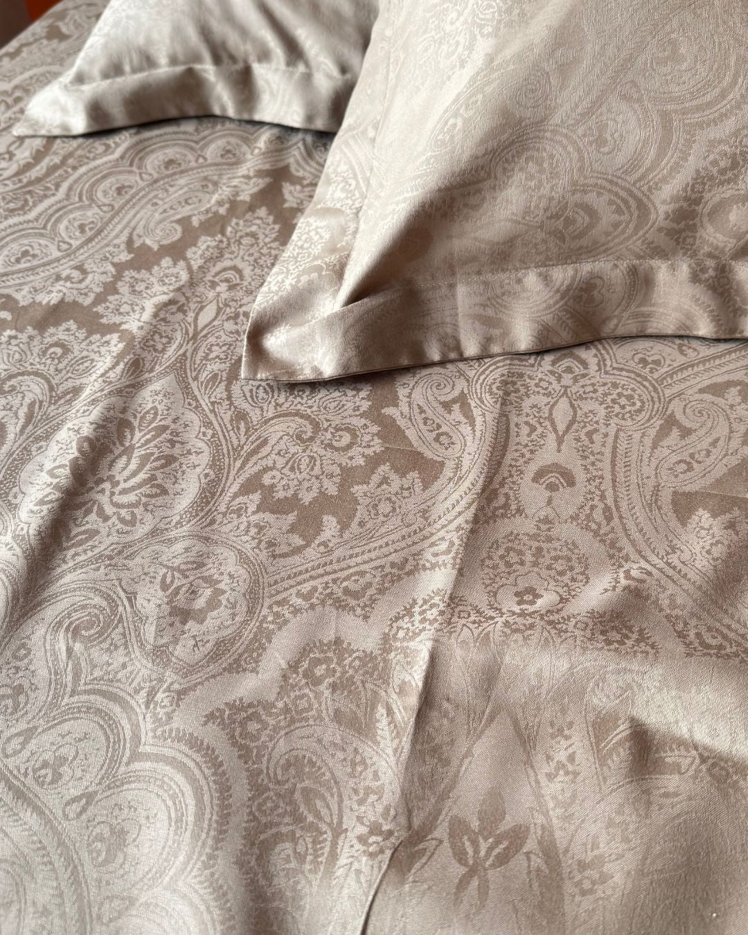 Jacquard Beige Bedsheet Set