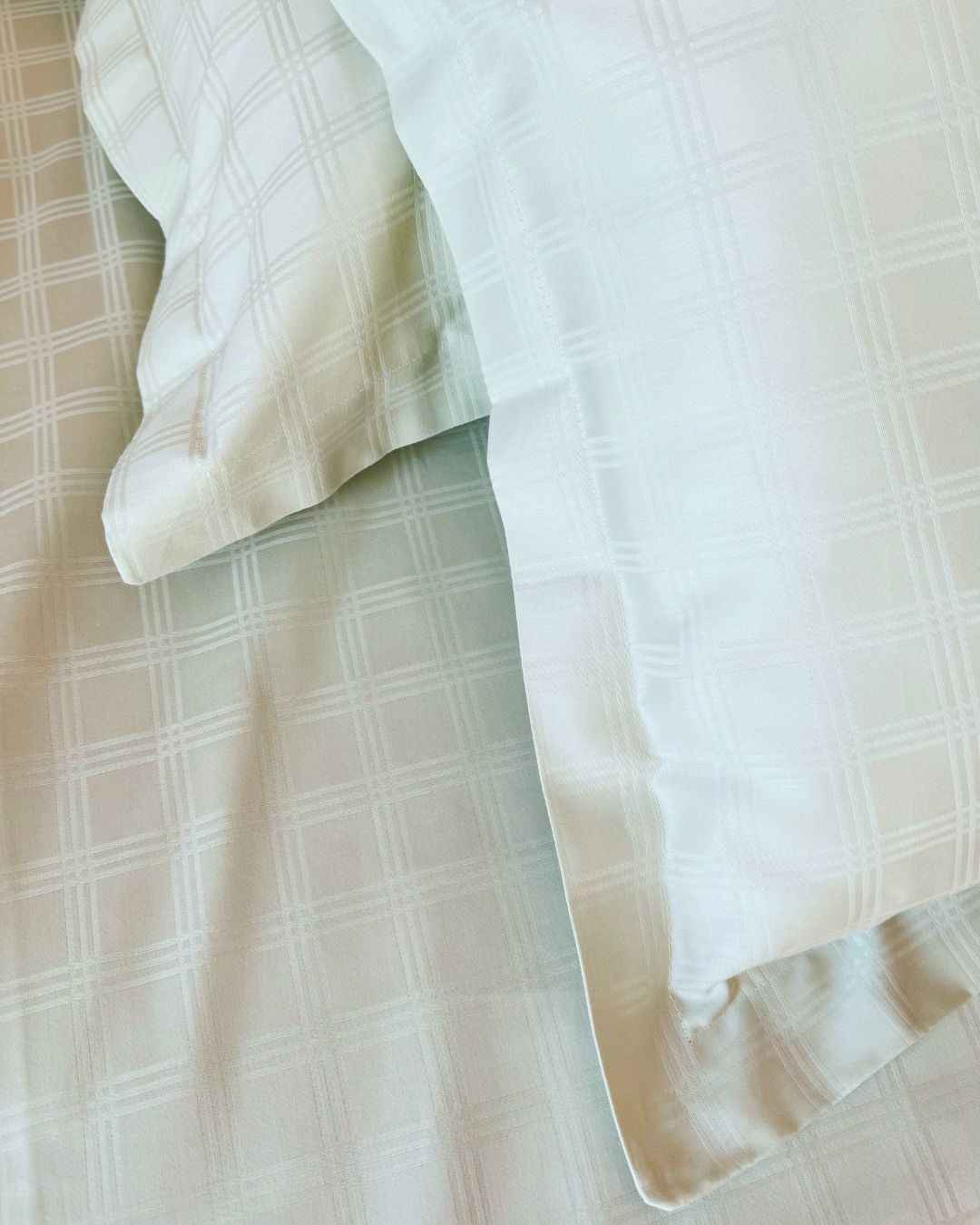 Jacquard Mint Checks Bedsheet Set