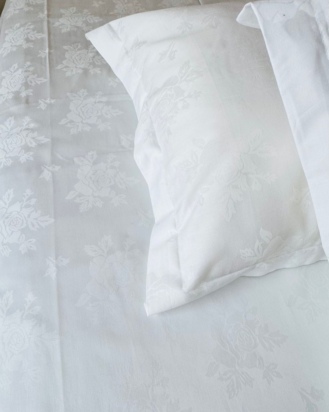 Jacquard White Rose Bedsheet Set