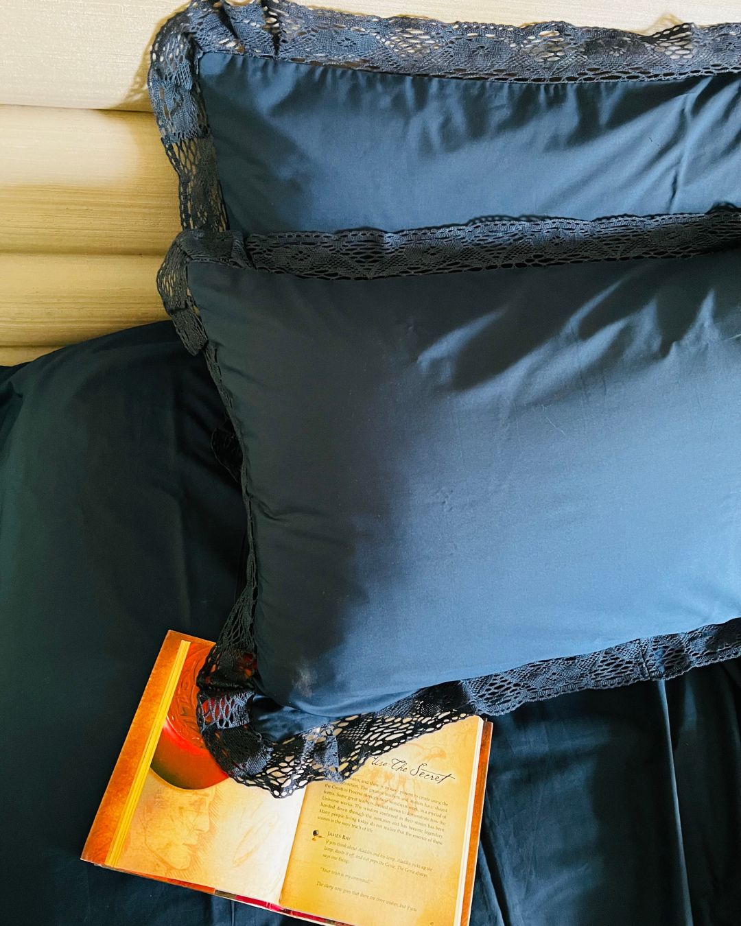 Club Navy Bedsheet Set