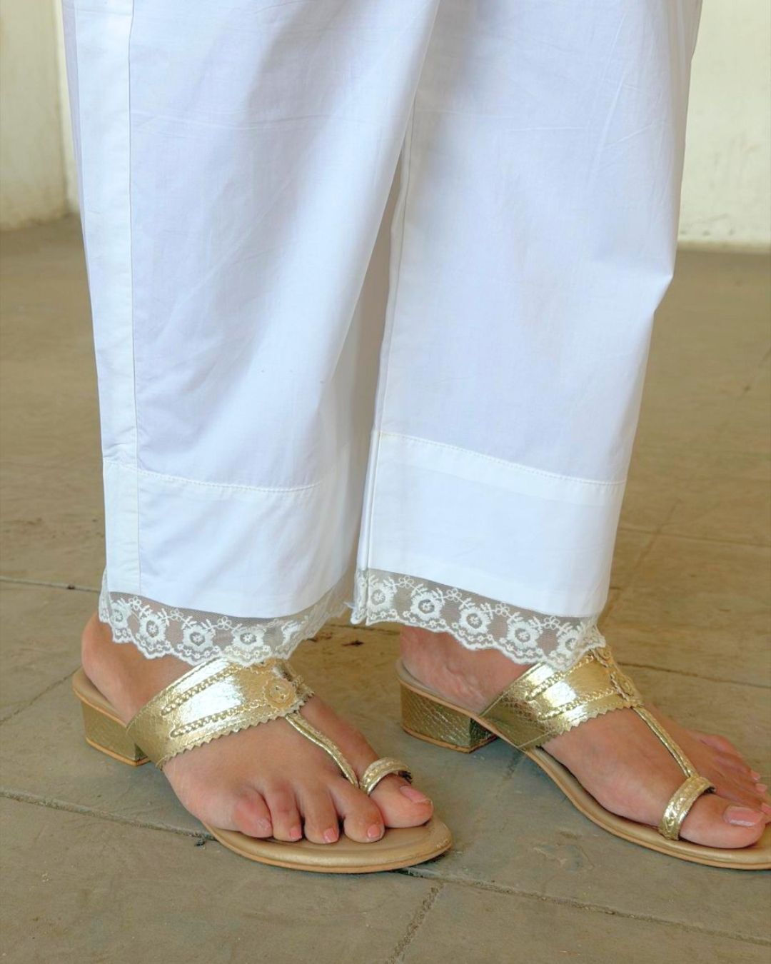 Safed Pants