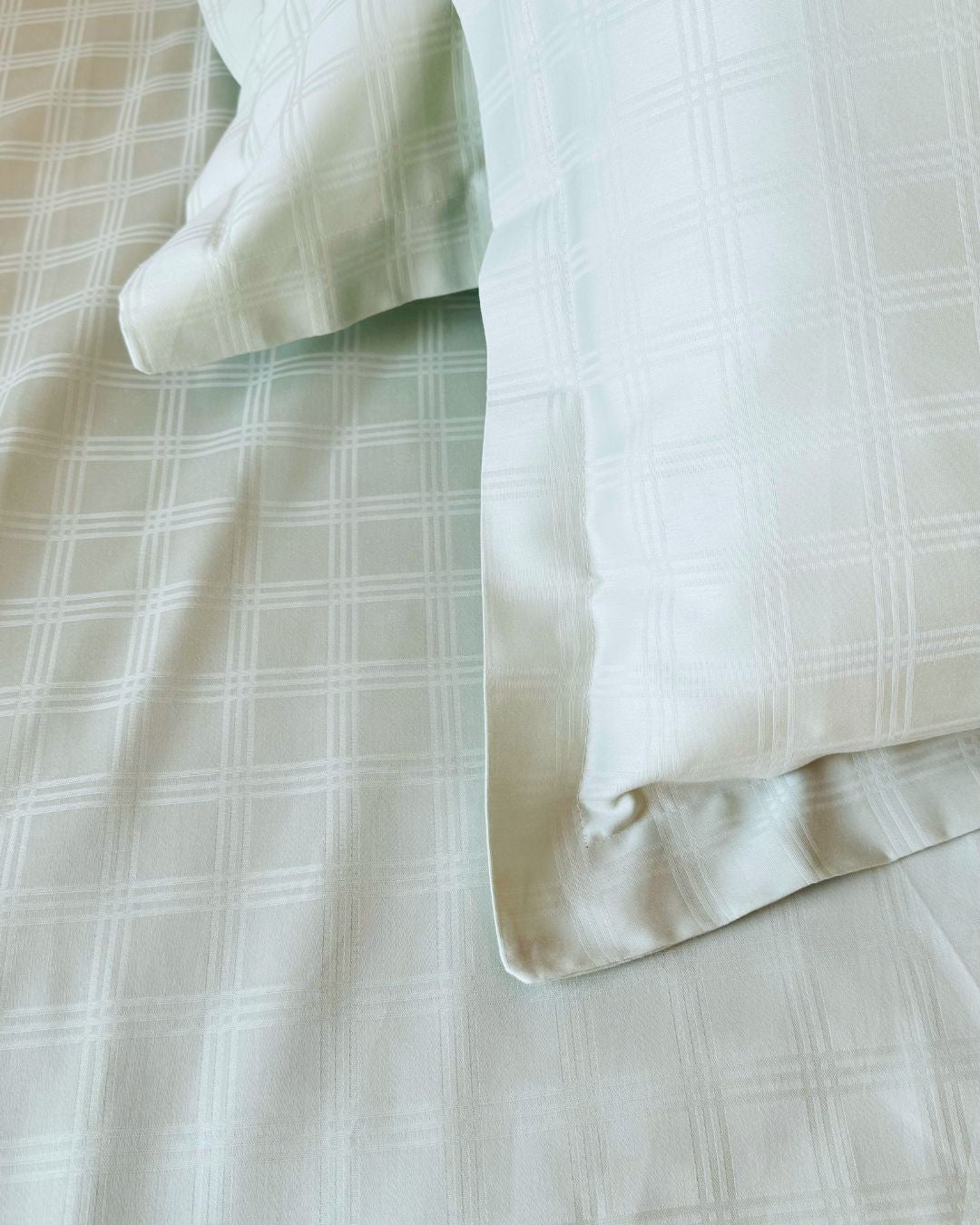 Jacquard Mint Checks Bedsheet Set