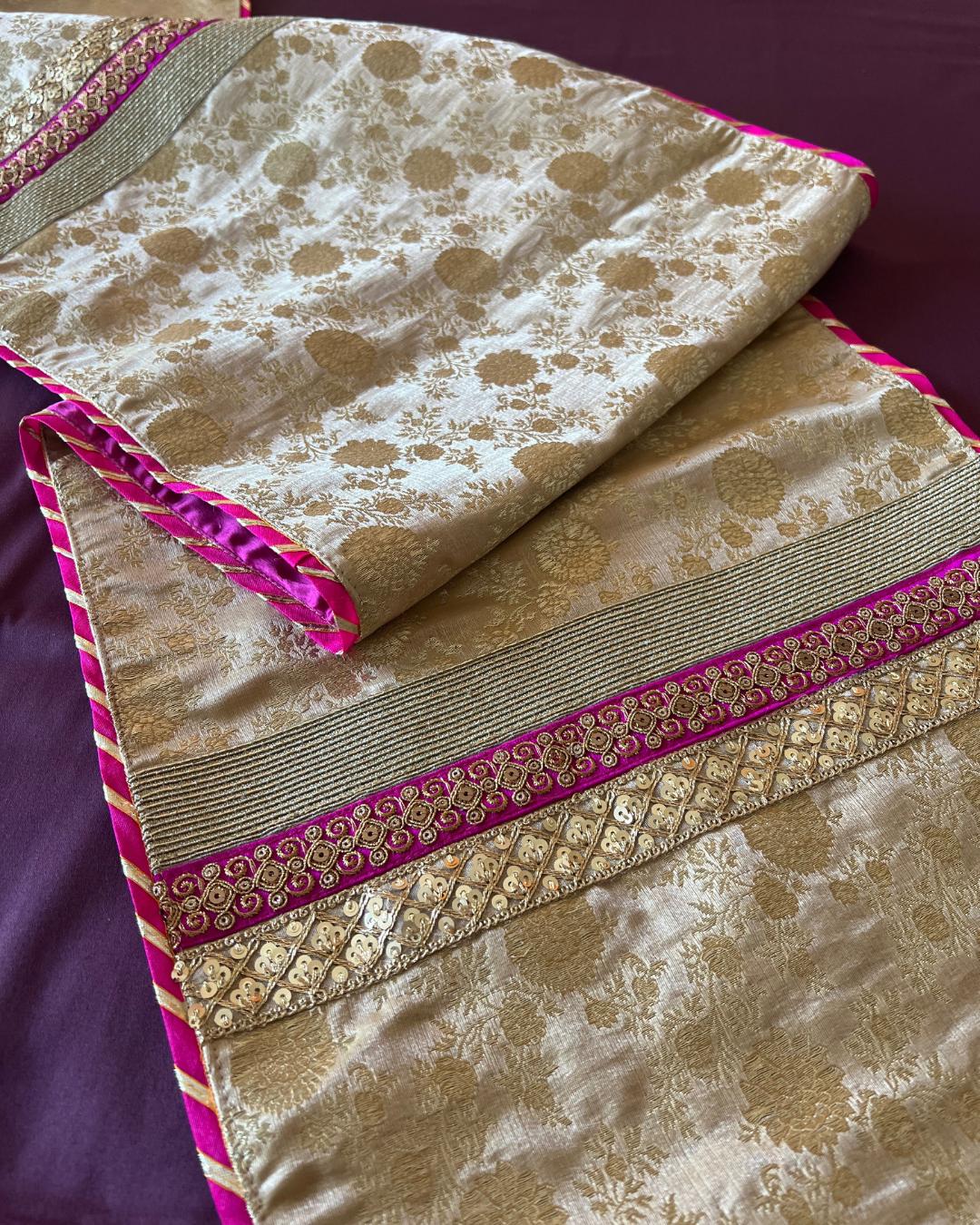 Banaras Gold Pink