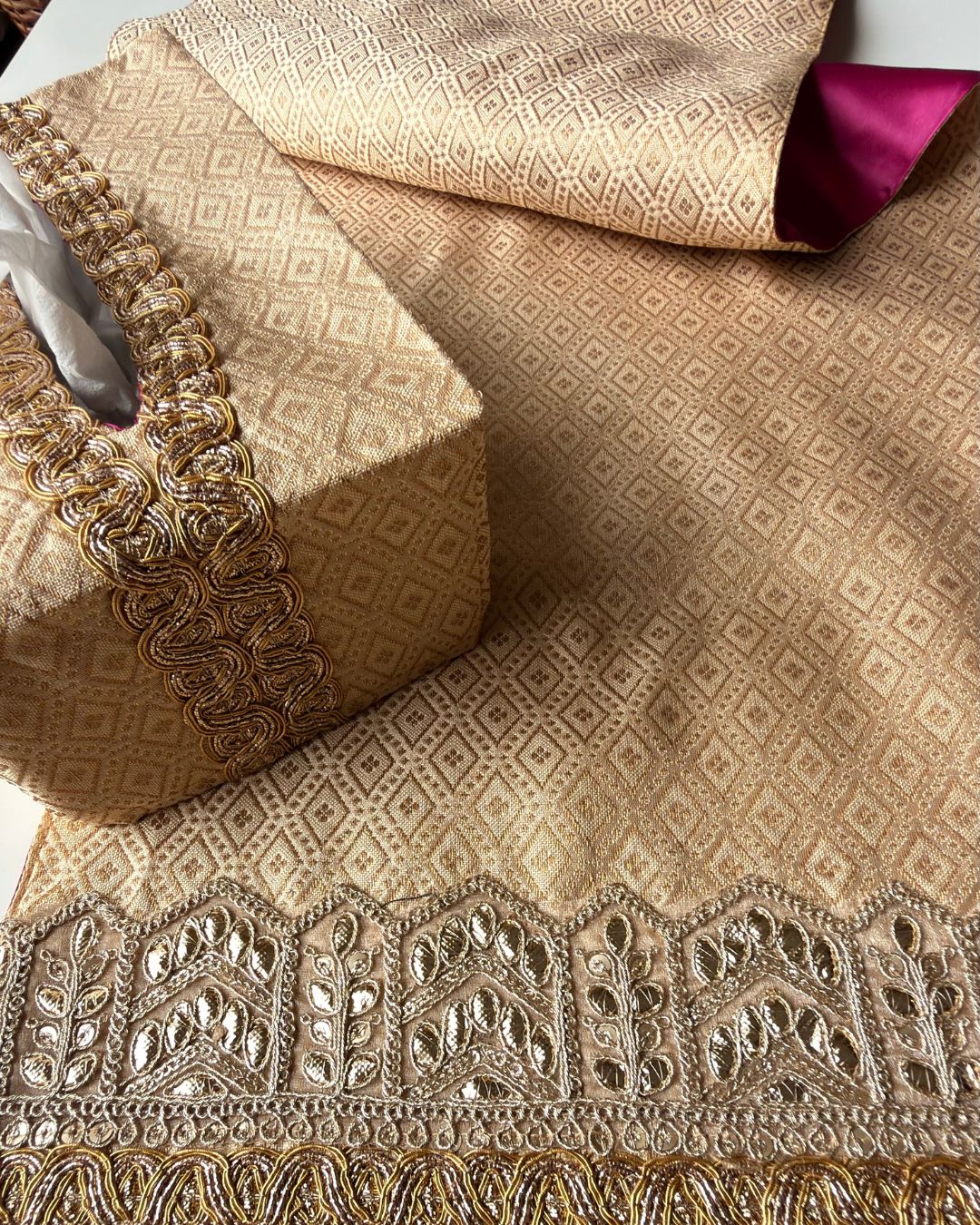 Svarna Tissue Box Cover