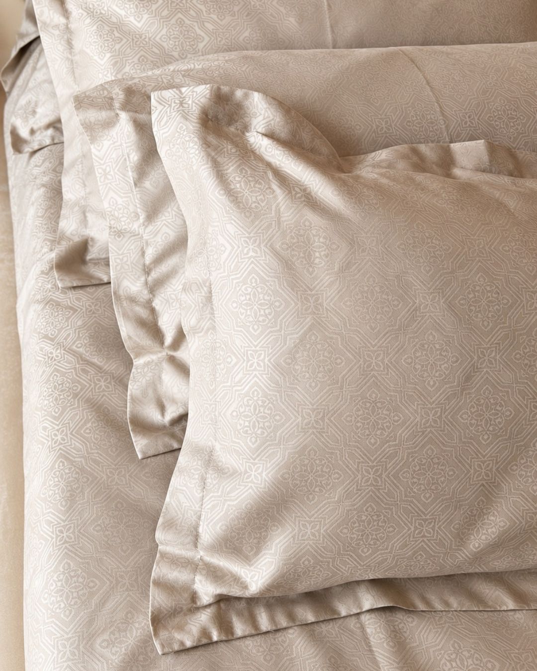 Beige Jacquard Bedsheet Set