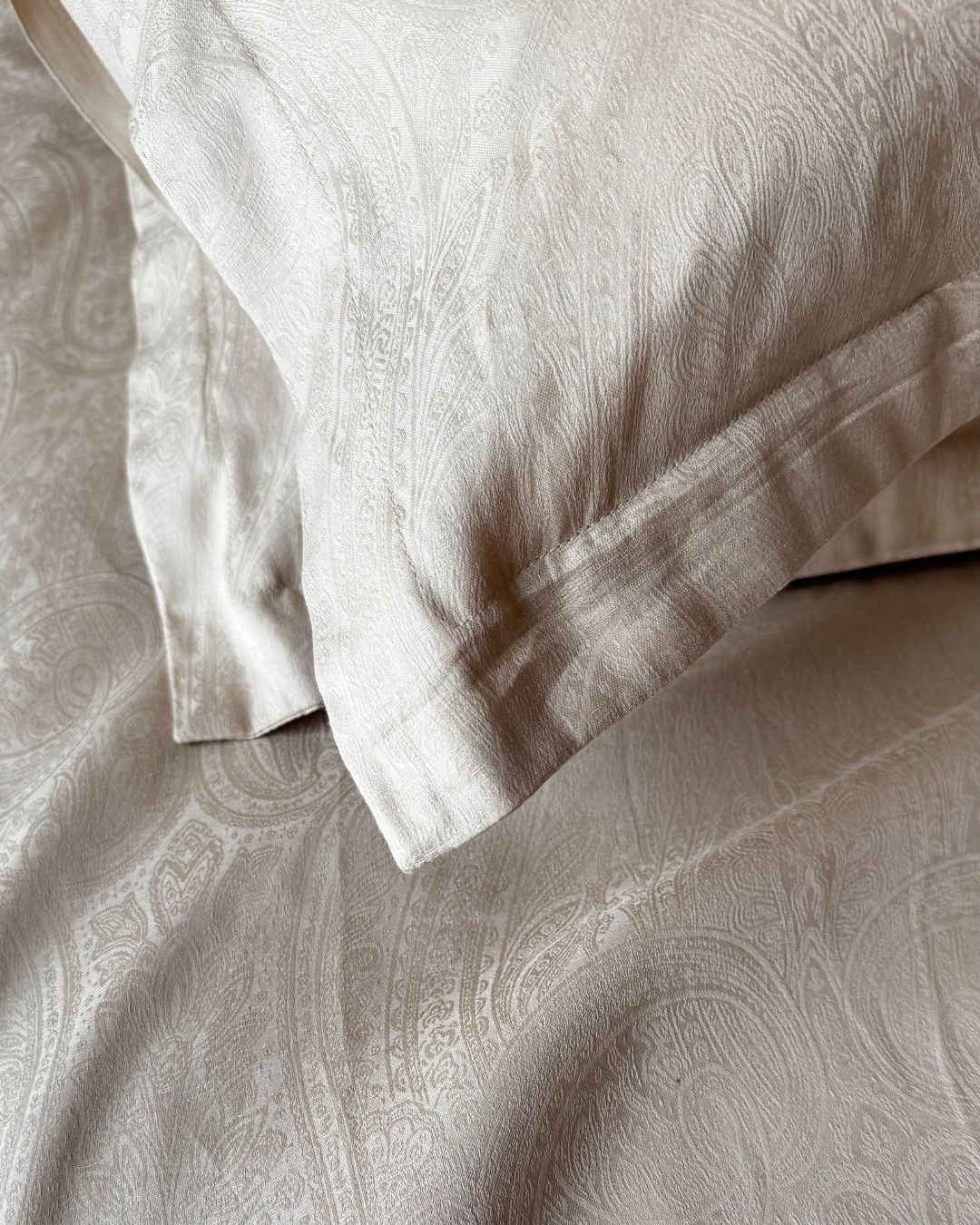 Jacquard Cream Bedsheet Set