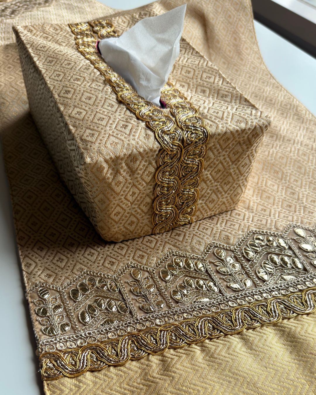 Svarna Tissue Box Cover