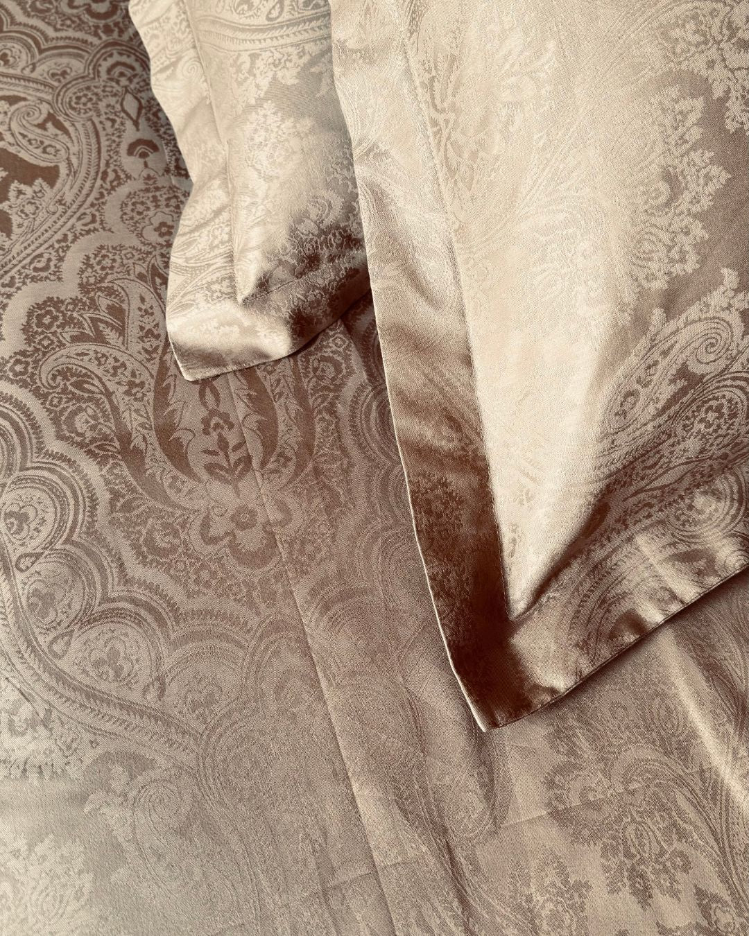 Jacquard Beige Bedsheet Set