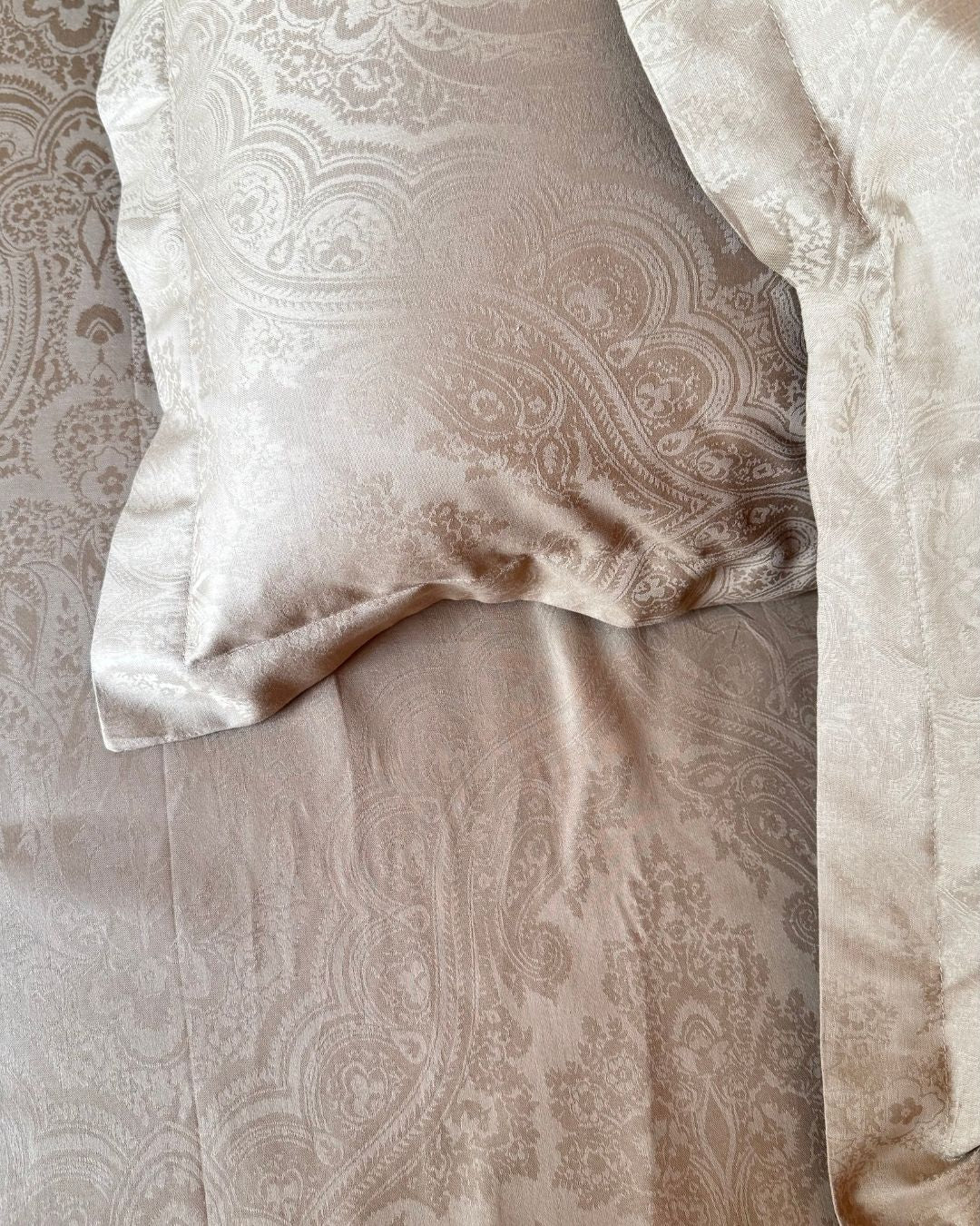 Jacquard Caramel Bedsheet Set