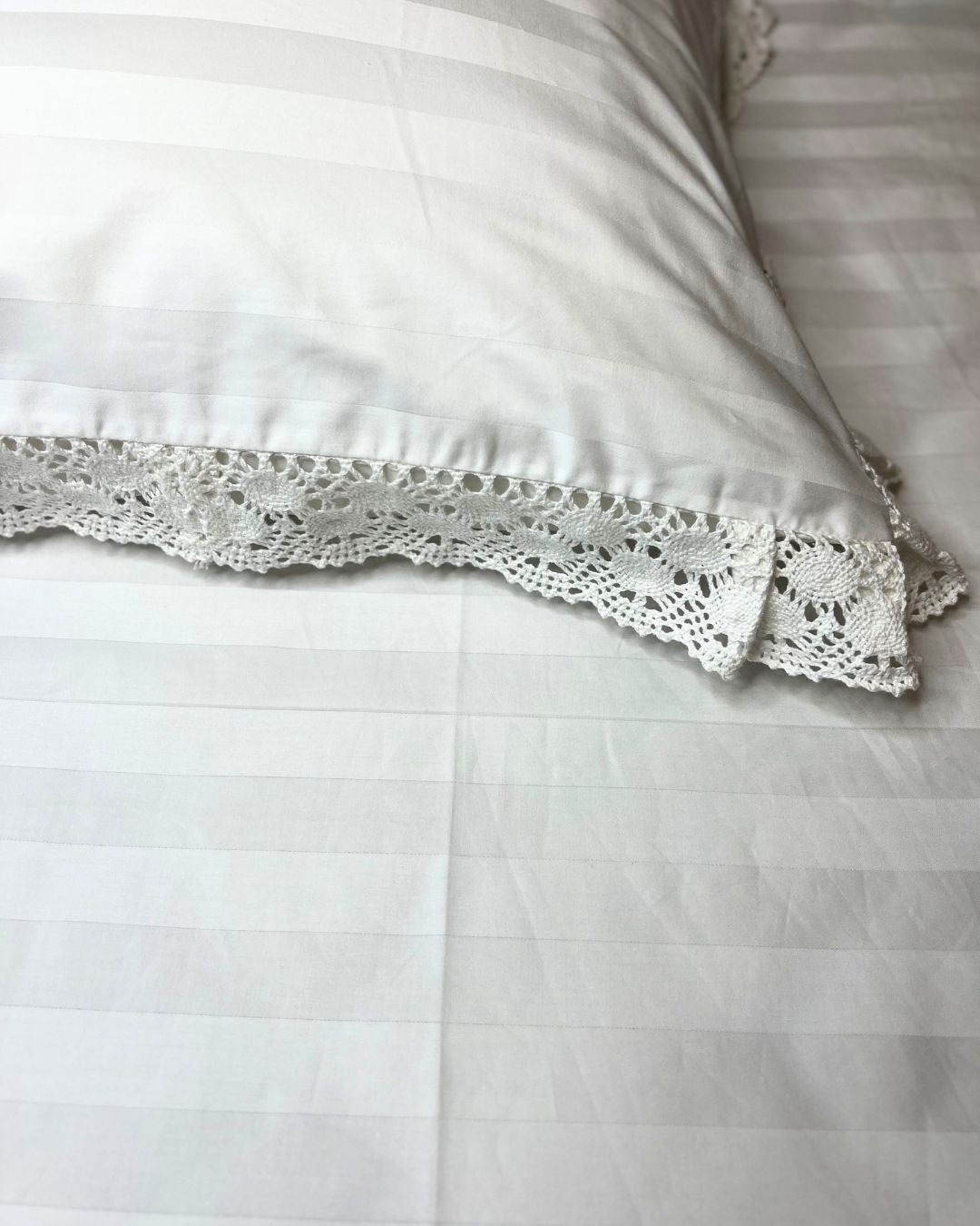 Vanilla Sateen Bedsheet and Pillow Cases