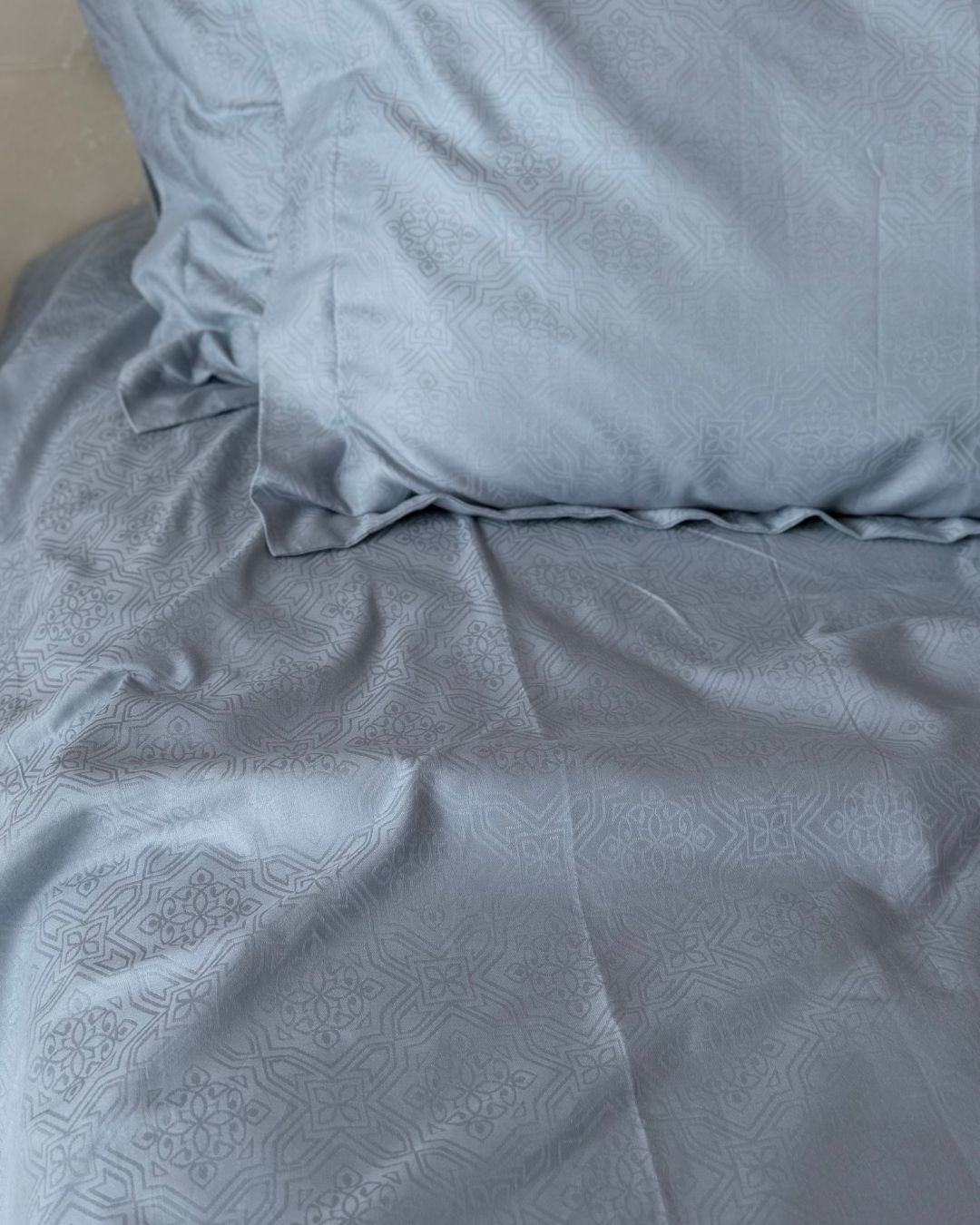 Blue Jacquard Bedsheet Set