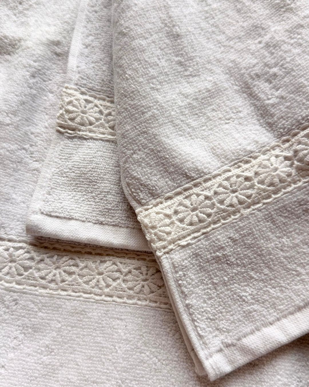 Villa Hand Towels White
