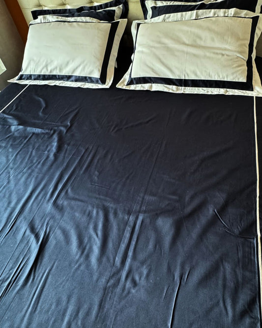 Borderline Navy White