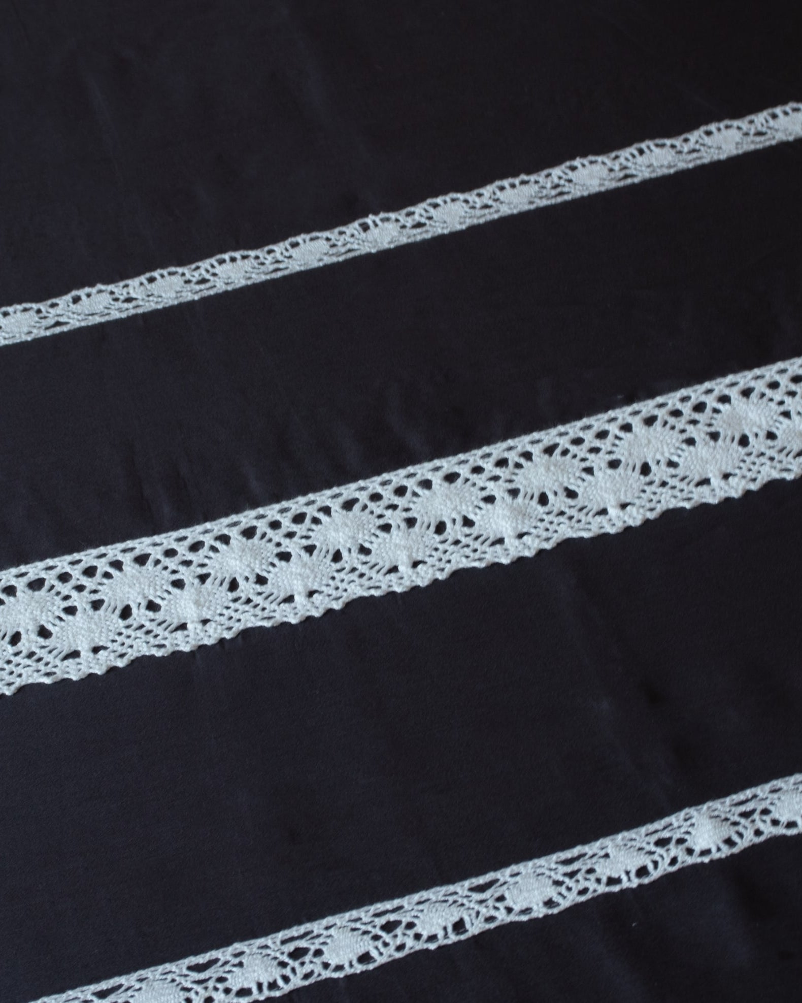 Twilight Bedsheet Set with Laces