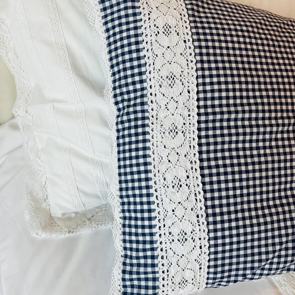 Farmhouse Pillow Cases With Laces